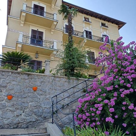 Villa Marija Ловран Екстер'єр фото